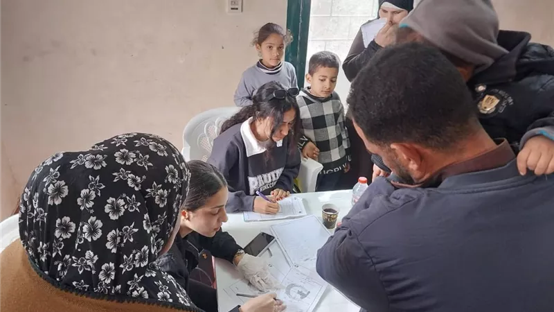 قافلة طبية من جامعة سوهاج توقع الكشف على 858 مواطنًا بقرى «حياة كريمة»