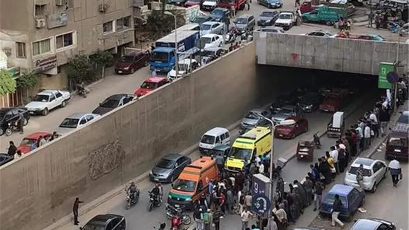 النيابة تحقق في حادث تصادم شاحنة وسيارات ملاكي بشارع الهرم