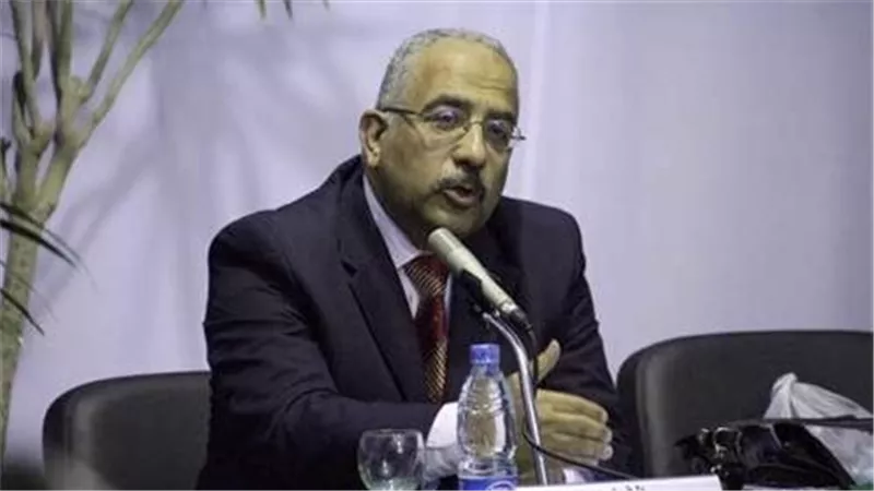 أحمد فضل شبلول: الصحف الورقية تتجه نحو التلاشي مع صعود الرقمنة | خاص