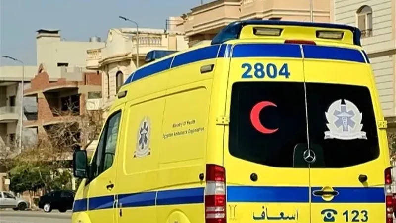 مصرع شاب وإصابة طفل في حادث سير على طريق كورنيش المقطم