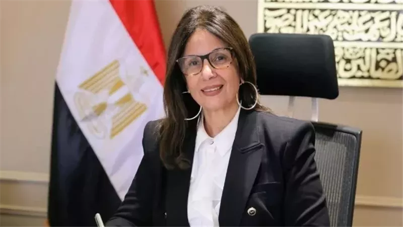 وزيرة الثقافة تهنئ الفائزين بجائزة الشيخ زايد للكتاب في دورتها الـ20