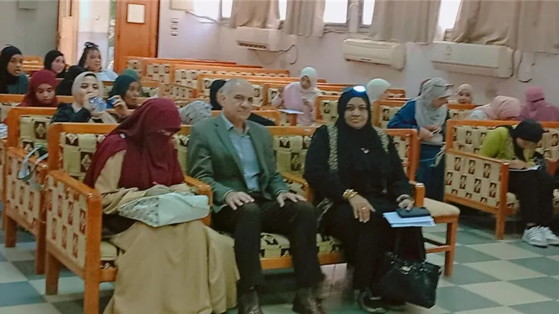 جامعة أسوان تنظم دورة تدريبية حول «التثقيف المالي» لتعزيز وعي الطلاب 
