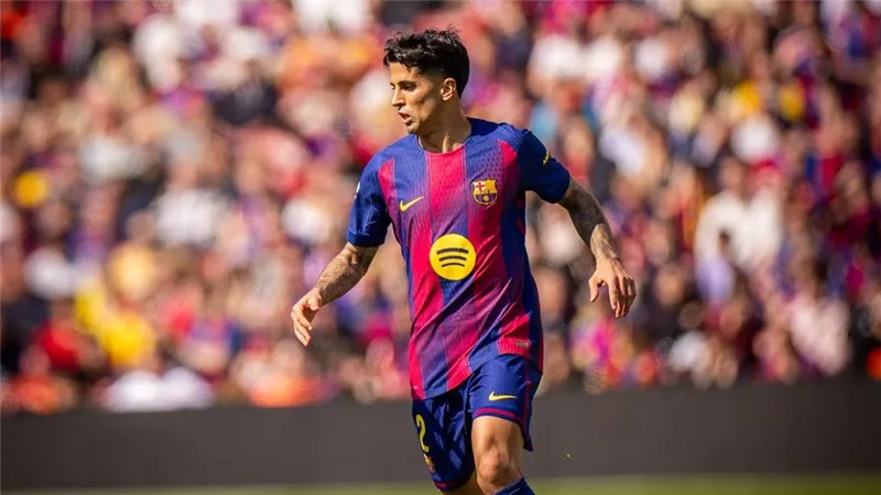 برشلونة يخطط للميركاتو.. ألفاريز أولوية وبدائل متعددة في الهجوم