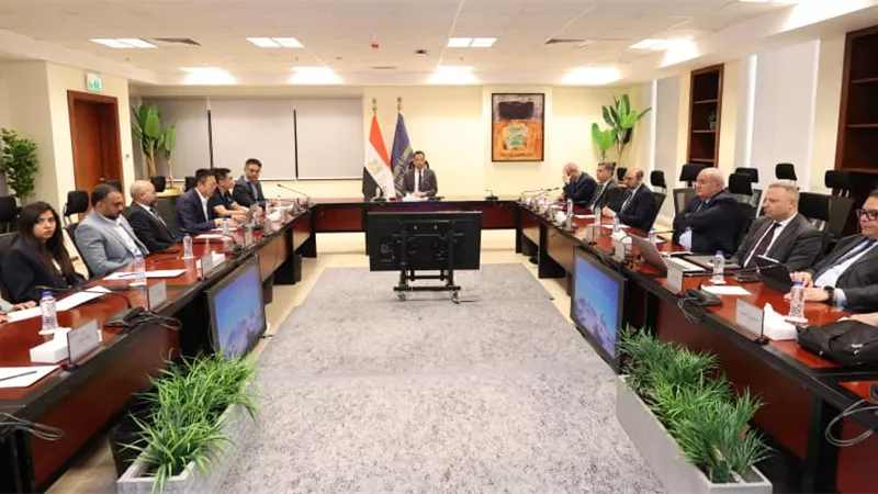 «HONOR» تختار مصر لإنشاء أول مصنع خارج الصين بطاقة 3 ملايين هاتف سنويا