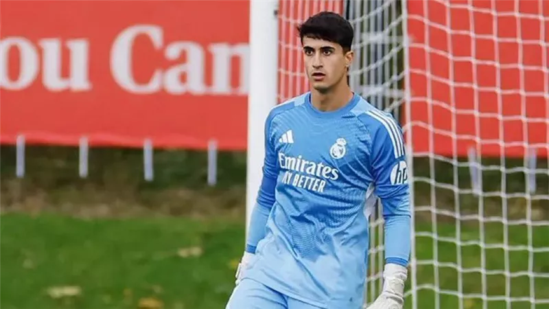 ريال مدريد يؤمّن موهبة الحراسة خافي نافارو حتى 2030