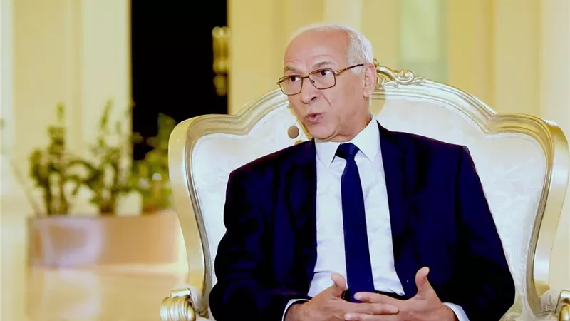 العيد جلولي: الأدب المرآة الأكثر صدقًا للإنسان في حالاته |حوار