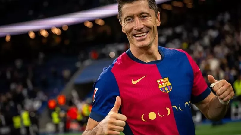 موندو ديبورتيفو: ليفاندوفسكي يقترب من الدوري الأمريكي