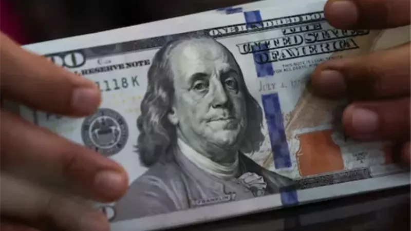 تحرك جديد في سعر الدولار مقابل الجنيه المصري مع بداية التعاملات 