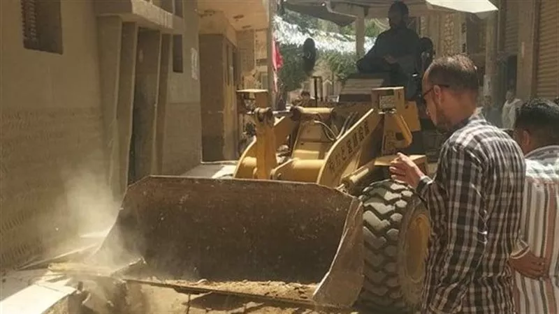 أعمال رصف وإنشاء طرق جديدة ضمن الخطة الاستثمارية بمراكز المنيا