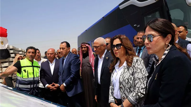 رئيس الوزراء يتابع الموقف التنفيذي لمشروع إنشاء خط سكة حديد سيناء