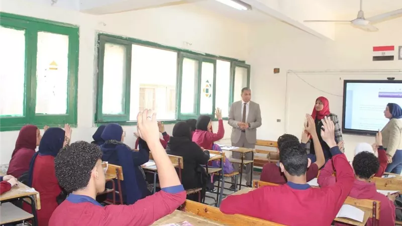 تعليم الجيزة تُفعل قرارات الفصل للطلاب المتجاوزين لنسب الغياب