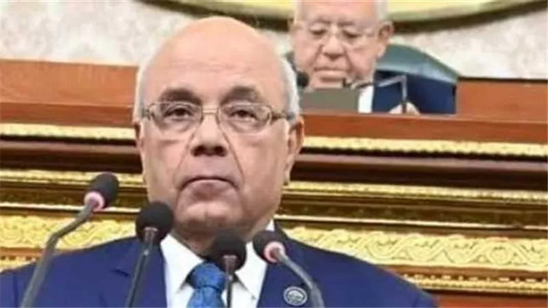 الفيومي: إدراج شركات البترول في البورصة يعزز عمق السوق ويجذب الاستثمارات