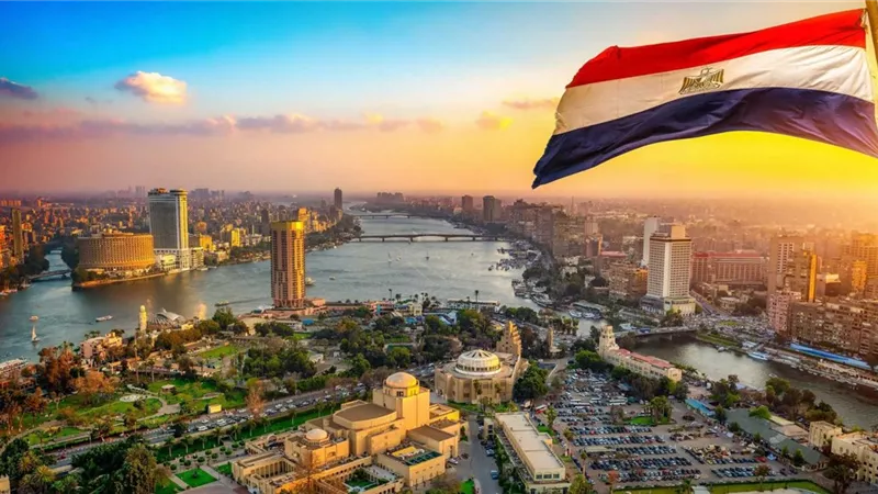 في حب الوطن.. قصائد تجسد مكانة «مصر» في وجدان الشعراء العرب