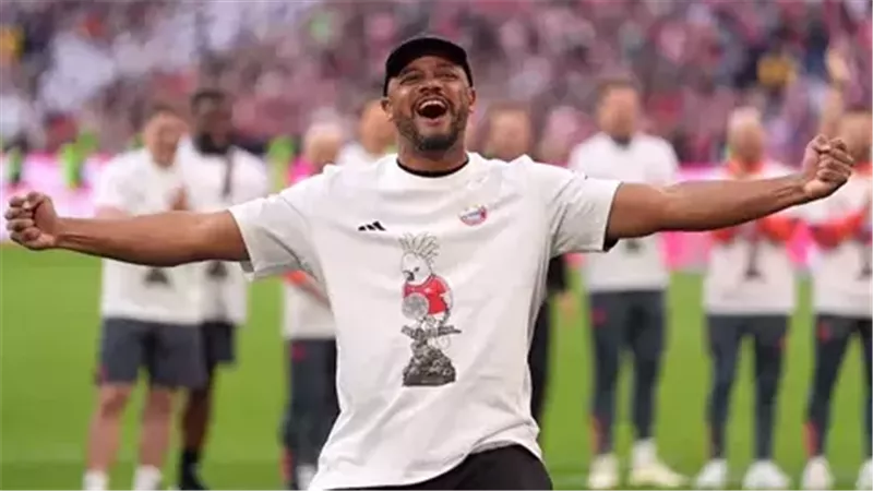 فرناندو هييرو يطالب بضم محمد صلاح لفريق ريال مدريد