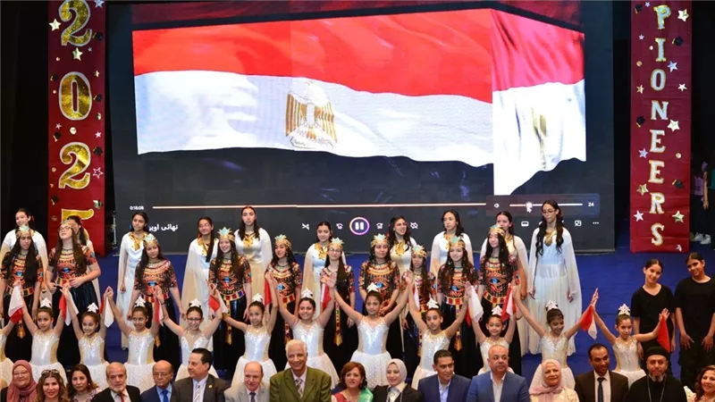 مجمع الفنون يستقبل حفل تخرج مدرسة سانت ميري ويعلن انطلاق موسم 2026