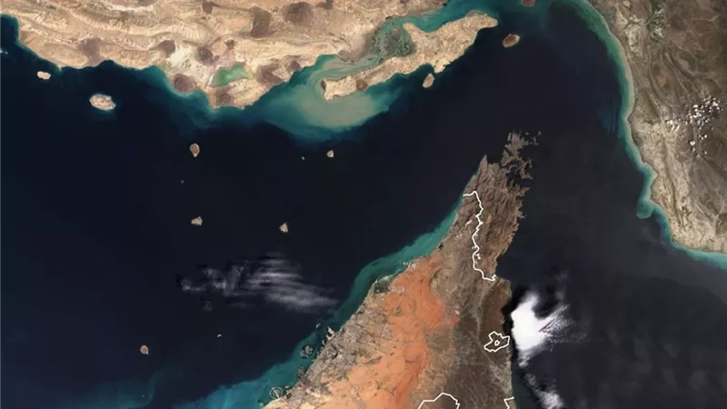 جمال رائف: إيران توظف ملف مضيق هرمز كبديل تفاوضي عن ملفها النووي|فيديو