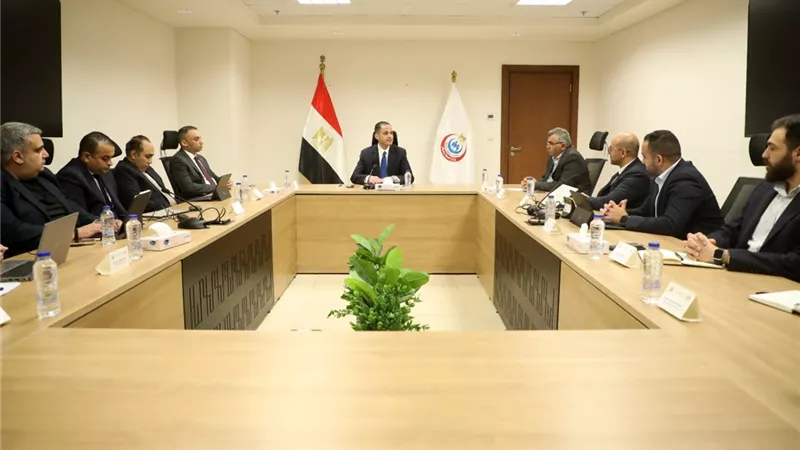 نائب وزير الصحة يناقش لتعزيز التحول الرقمي وتطوير الخدمات التكنولوجية