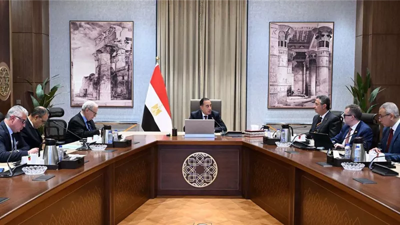 رئيس الوزراء يتابع مستجدات إنشاء مركز عالمي للحبوب والزيوت في مصر