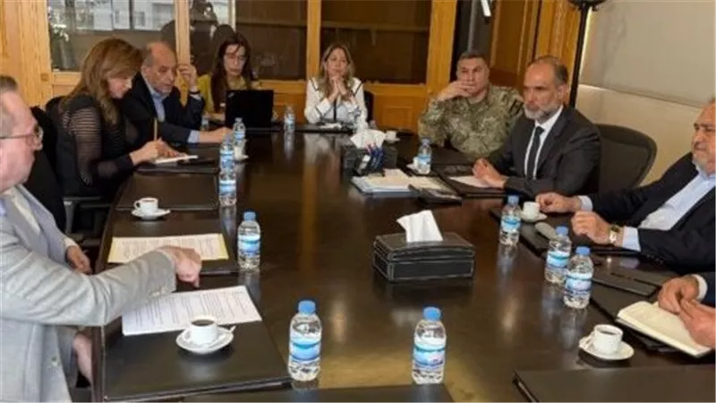  لبنان يبحث تعزيز أمن مطار بيروت وتطوير البنى التحتية 