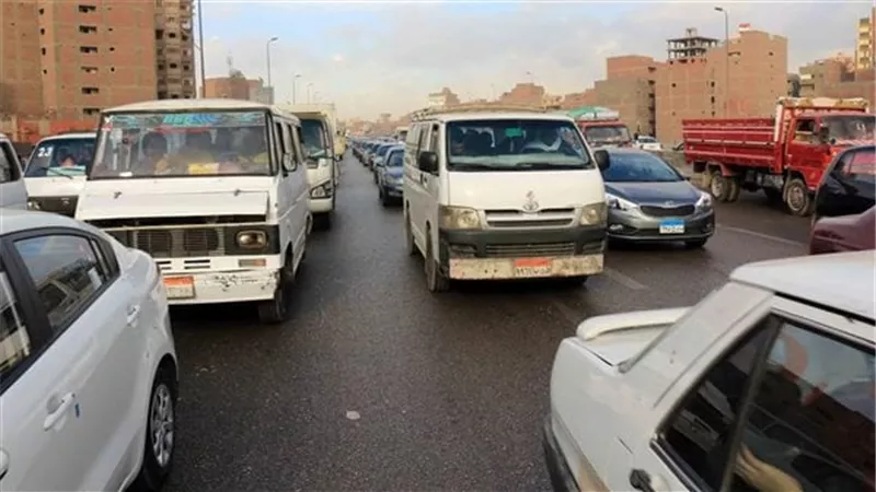 لو مسافر أو رايح شغلك.. تعرف على الطرق الأكثر زحامًا في المنيا اليوم