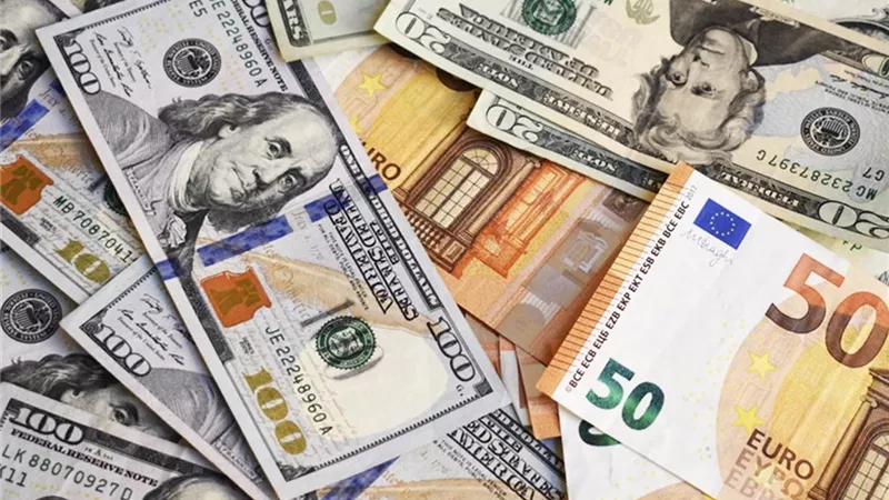 سعر الدولار والعملات الأجنبية اليوم السبت.. آخر تحديث قبل عودة البنوك