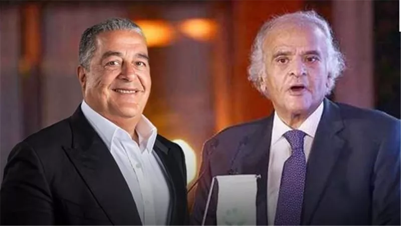 علاقة ودية بين عباس ومنصور تثير الجدل على السوشيال ميديا