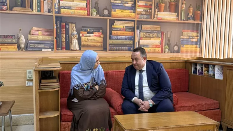 نقيب المهندسين يزور مهندسة هيئة الطاقة الذرية ليلى إبراهيم