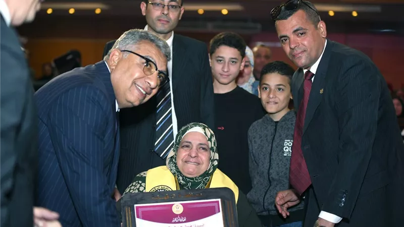 طارق مرزوق: الأم صاحبة الدور الأرفع في ترسيخ القيم وصناعة مستقبل الأجيال