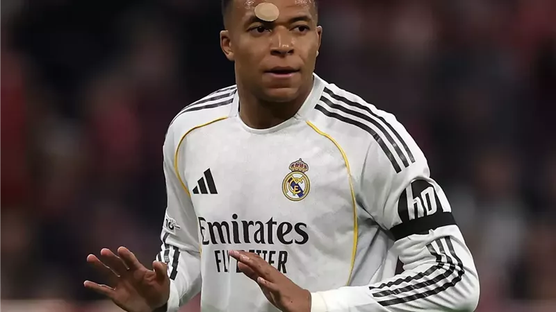 تشكيل ريال مدريد أمام ألافيس.. عودة تشواميني