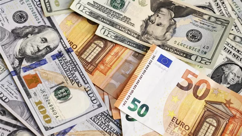 بعد انخفاض محدود.. استقرار أسعار العملات الأجنبية أمام الجنيه اليوم
