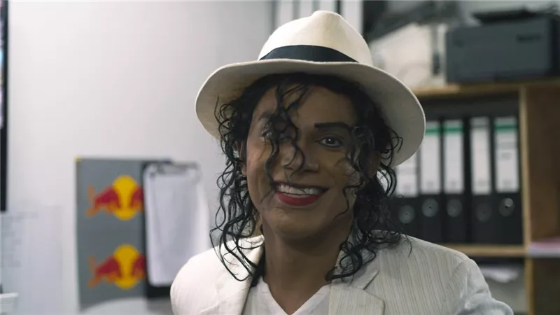 فيلم Michael يواجه اتهامات بتجميل صورة ملك البوب 