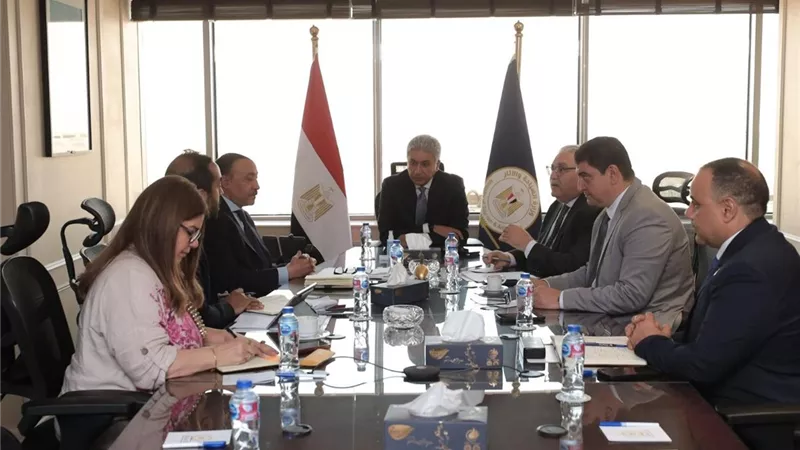 وزير السياحة: تطوير منظومة العمل في مجال الغوص والأنشطة البحرية