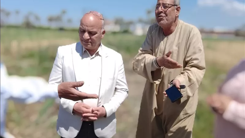 وكيل زراعة البحيرة يتفقد أعمال التطهير والزراعات بكفر الدوار  