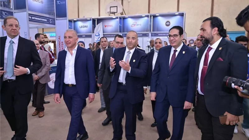 هندسة القاهرة تحتضن فعاليات اليوم الرابع لملتقى التوظيف والتدريب
