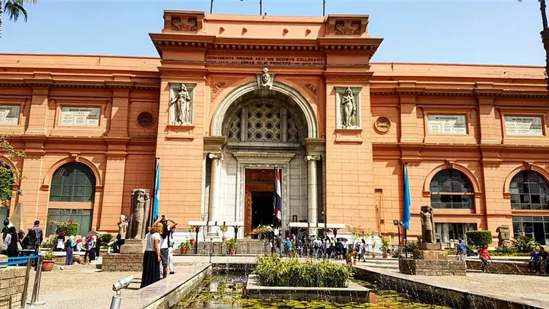 المتحف المصري يناقش«قارئ الجثث.. مذكرات طبيب تشريح في مصر الملكية»..الخميس