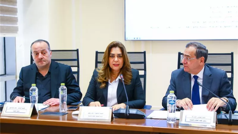  التنمية المحلية تستعرض برنامج الصناعات الخضراء المستدامة بمجلس النواب