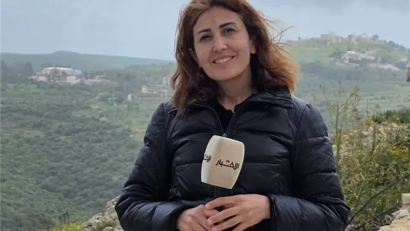 الصحفية آمال خليل.. حكاية صمود وسط الحصار جنوب لبنان 