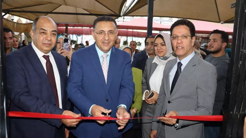 محافظ القليوبية ورئيس جامعة بنها يفتتحان مركز الشبان للذكاء الاصطناعي 