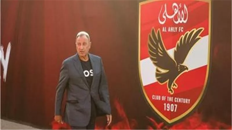 الأهلي يعيد هيكلة قطاع الكرة.. الخطيب على رأس اللجنة