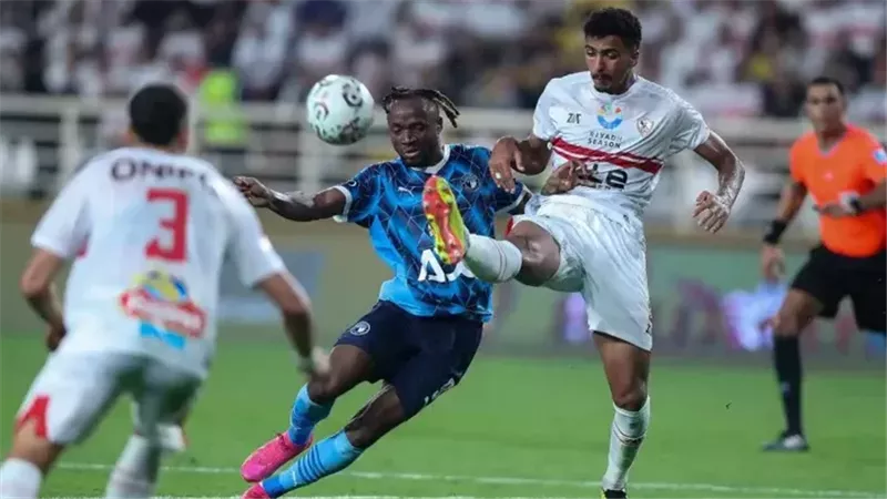 صراع القمة يشتعل بين الزمالك وبيراميدز في الدوري المصري.. موعد المباراة