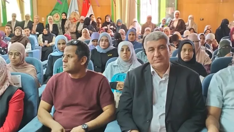 زراعة سوهاج تناقش 28 بحثاً طلابياً لتحويل الابتكار إلى مشروعات ريادية 