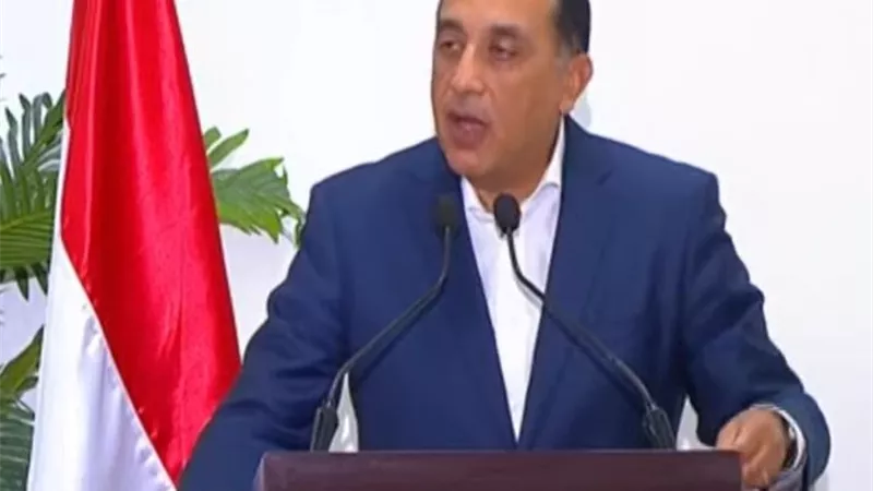 رئيس الوزراء: نعمل على حصر المصانع المتعثرة لتقديم الدعم المناسب لها|فيديو
