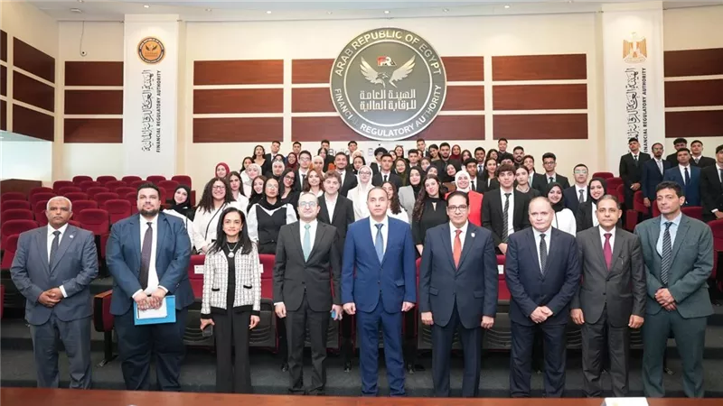 الرقابة المالية تستقبل قيادات وطلاب جامعة القاهرة الأهلية في زيارة ميدانية