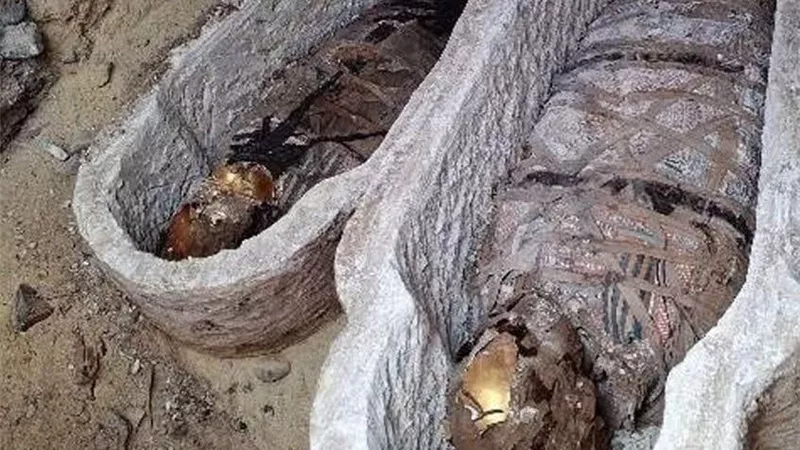 البهنسا في الصدارة.. مومياوات مذهبة وبردية من الإلياذة بكشف أثري جديد