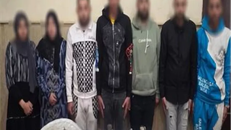 مشادة تتحول لمشهد مرعب.. كواليس معركة الأسلحة البيضاء بالإسكندرية