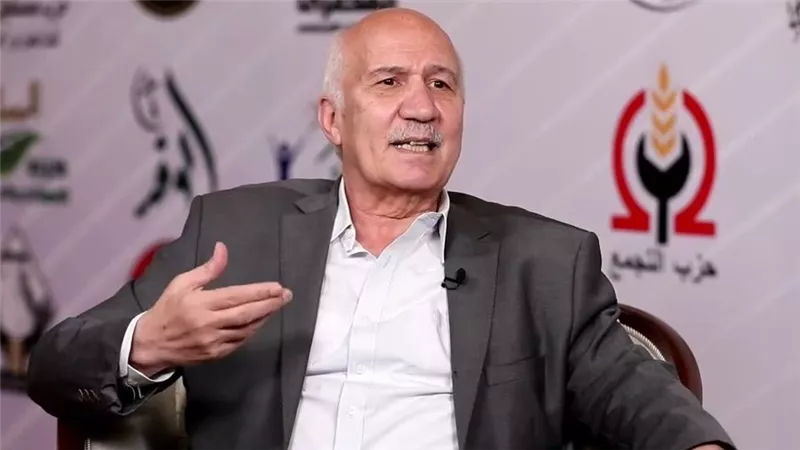 «التجمع» يفصل محمد رفعت من الحزب وينذر 6 أعضاء آخرين