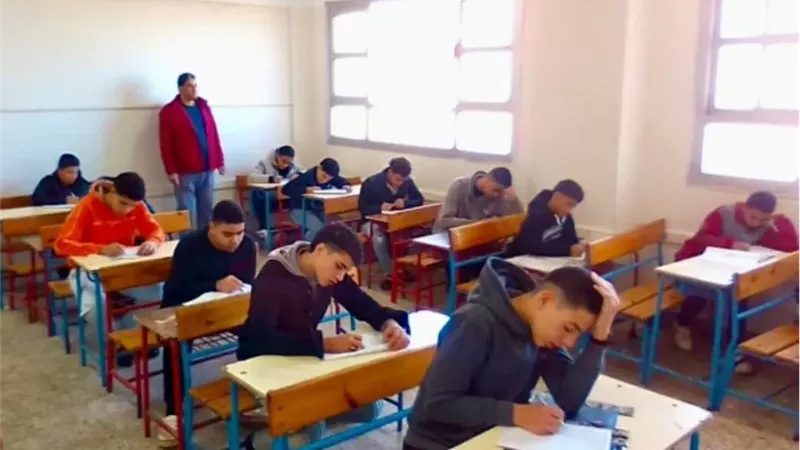 التعليم تحسم الجدل بشأن إجازة الأحد للطلاب