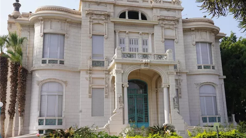 جامعة عين شمس تستبعد بحث “لغز مقبرة توت عنخ آمون” من مؤتمر علمي
