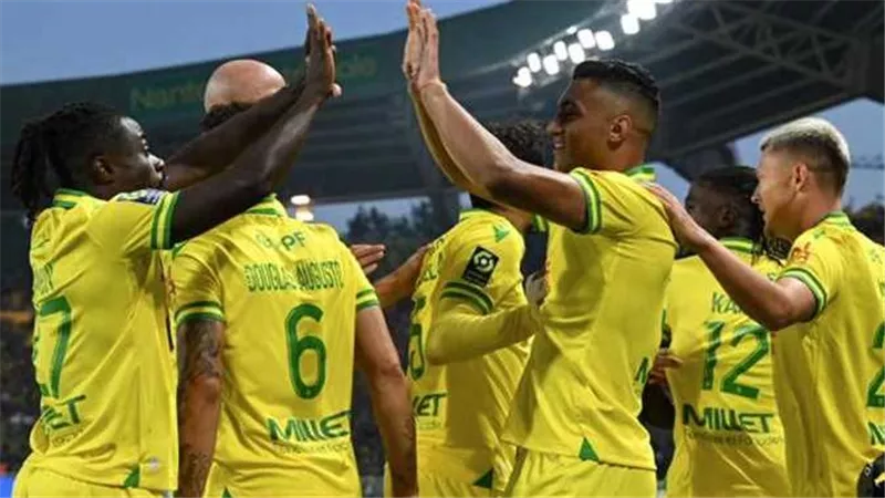 موعد مباراة نانت ورين في الدوري الفرنسي والقناة الناقلة