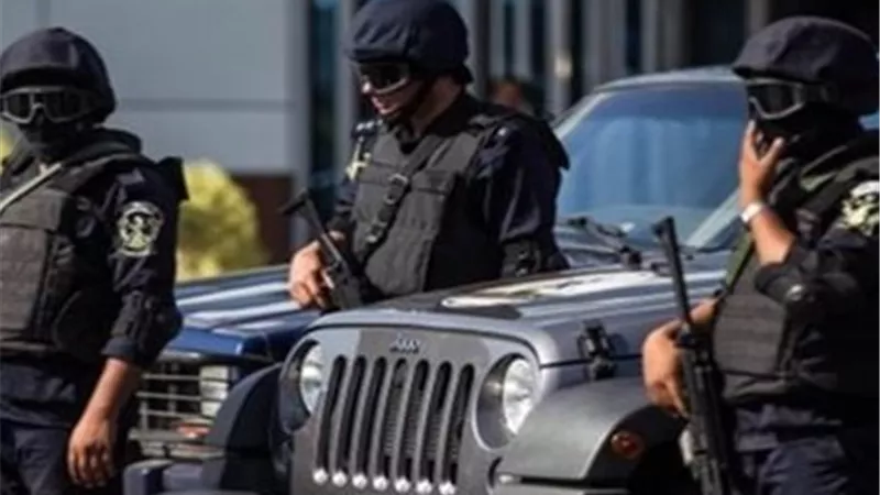 «قلب ولدي علي حجر».. شاب ينهي حياة والدته بطريقة بشعة بسوهاج  